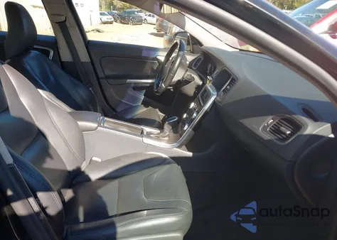 2015 Volvo S60 T5 Premier из США, поврежденный, VIN YV126MFK8F2351267